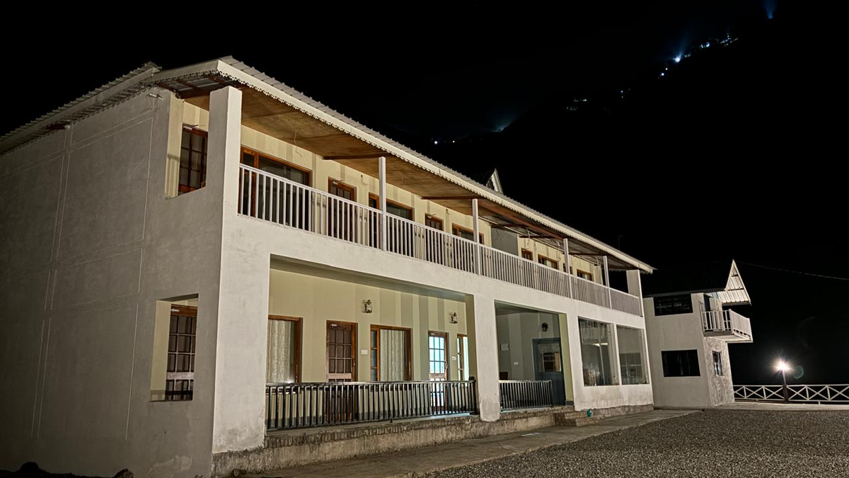The Ekaant Homestay Wooden Chalet in Pine Woods